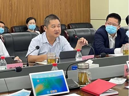 老哥俱乐部-老哥必备的交流社区