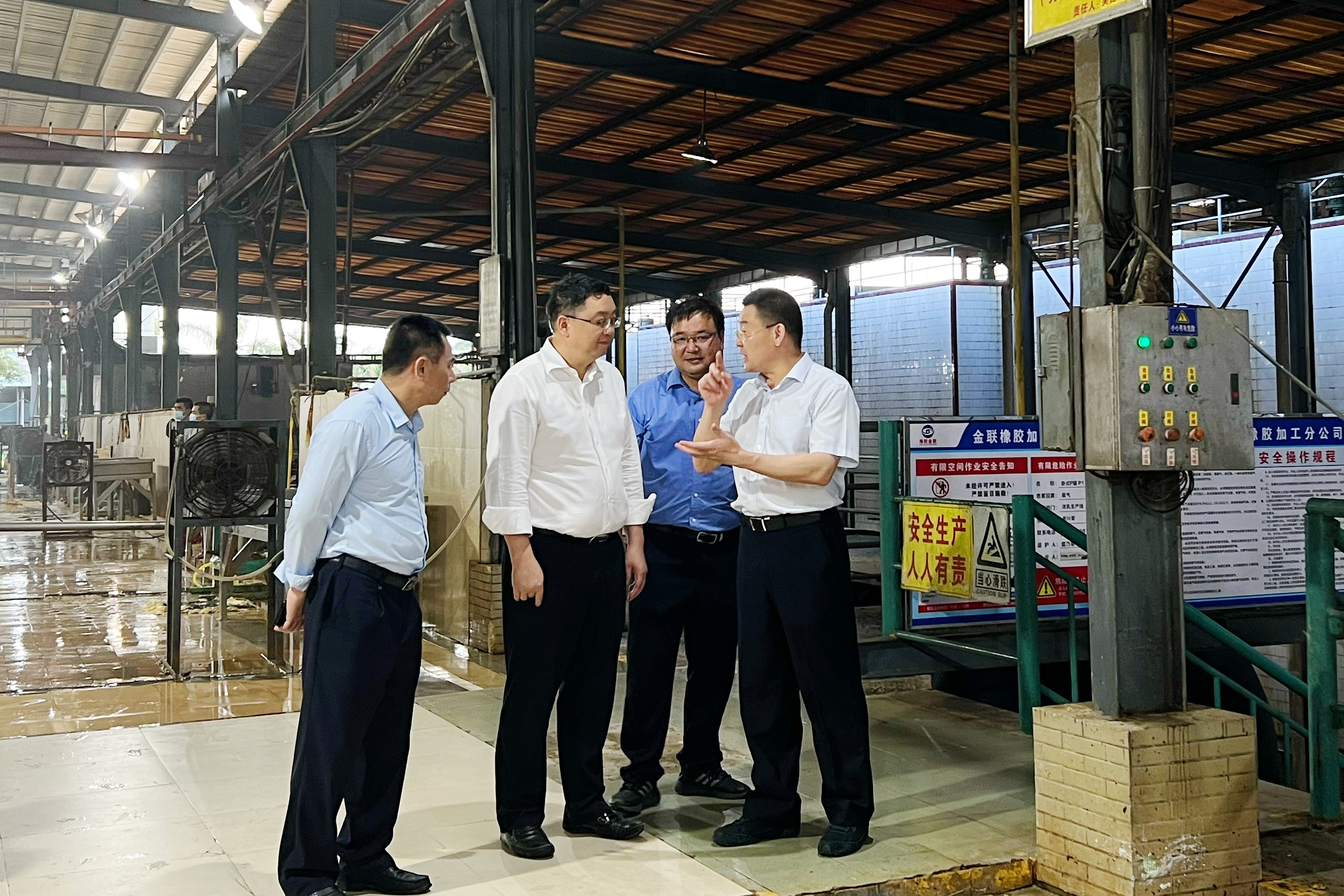 老哥俱乐部-老哥必备的交流社区