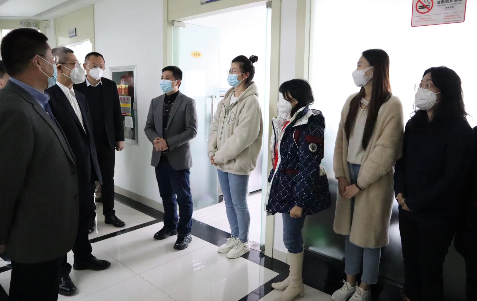 老哥俱乐部-老哥必备的交流社区