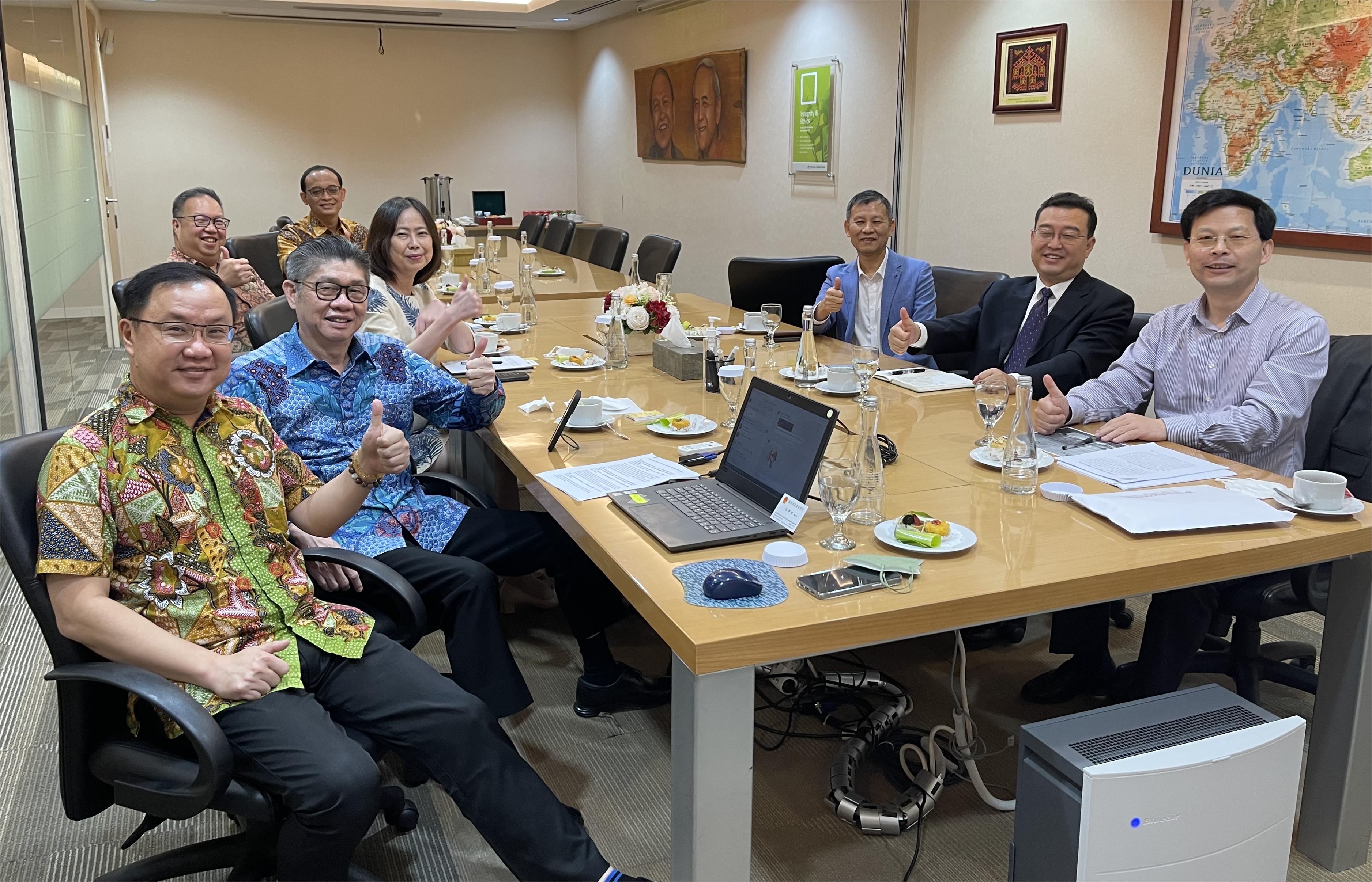 老哥俱乐部-老哥必备的交流社区